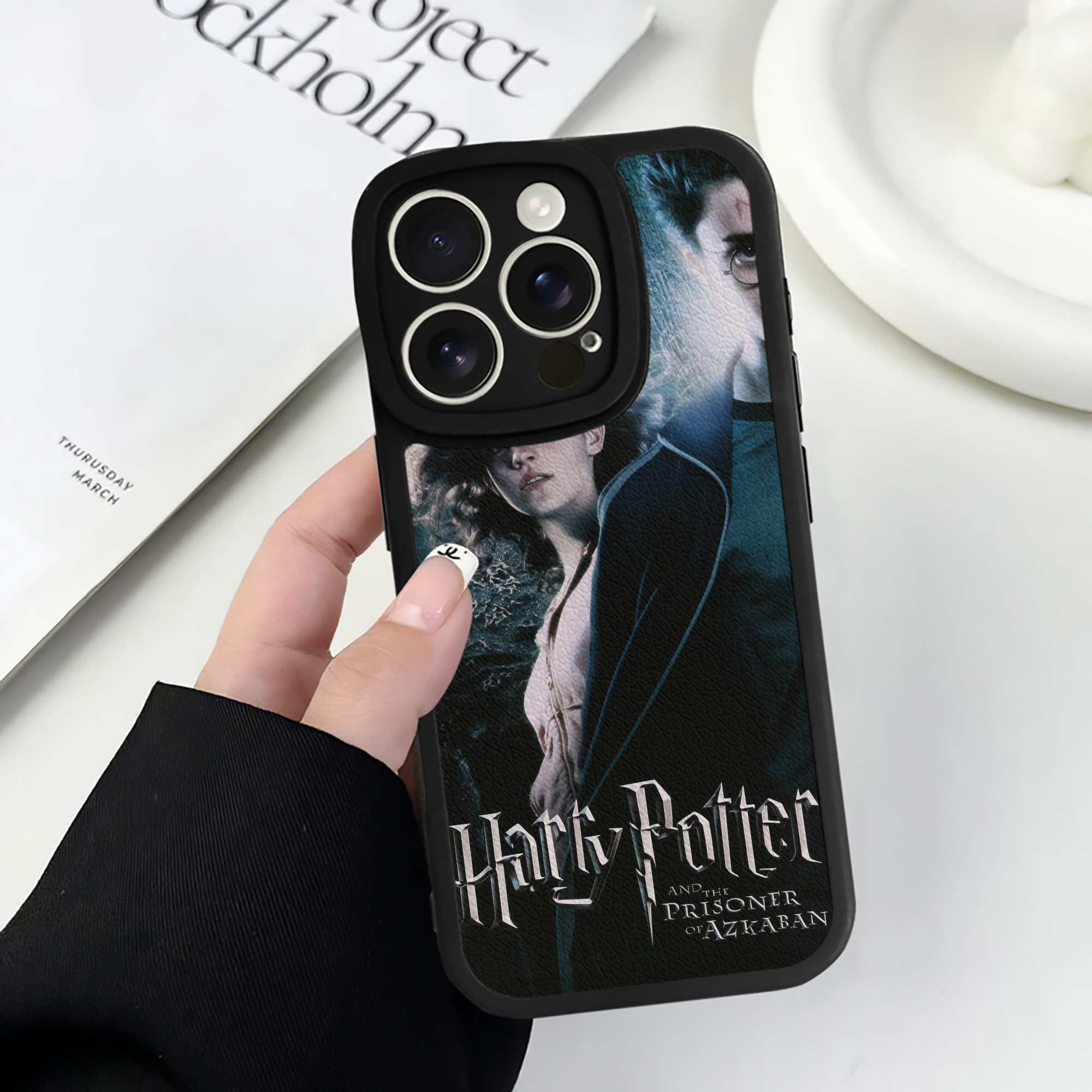 （画像用） Harry Potter ハリー・ポッターシリーズ 【iPhone 16シリーズ対応】シリコンスマホケース（レザー調） 材質：シリコン
